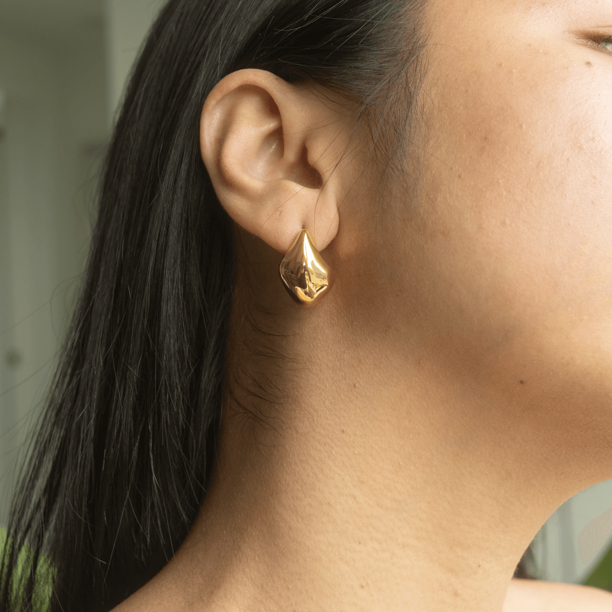 Lea Petal Stud Earrings